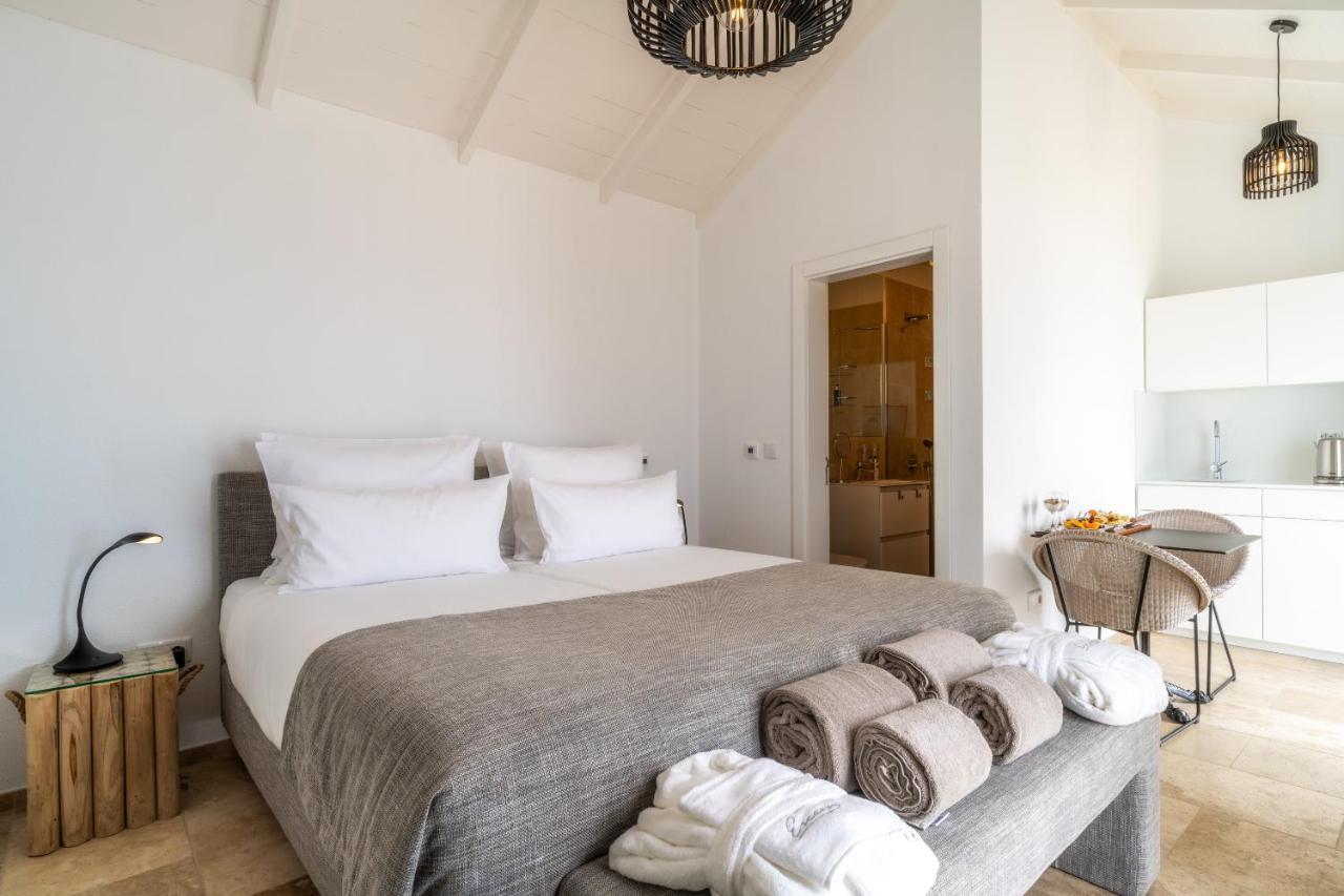 Отель Escarpa - The Madeira Hideaway Понта-ду-Сол Экстерьер фото